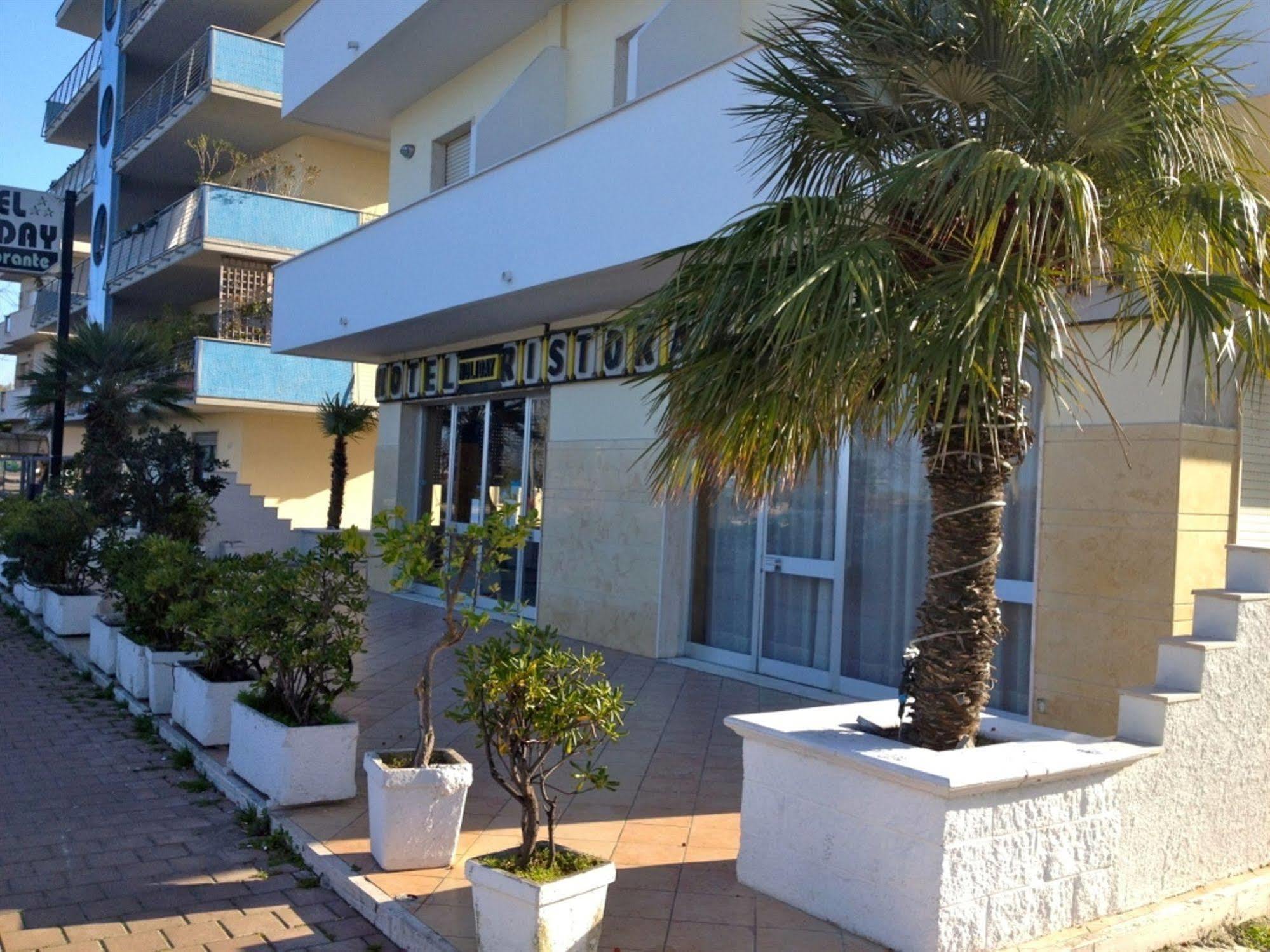 Hotel Holiday Pescara Exterior foto